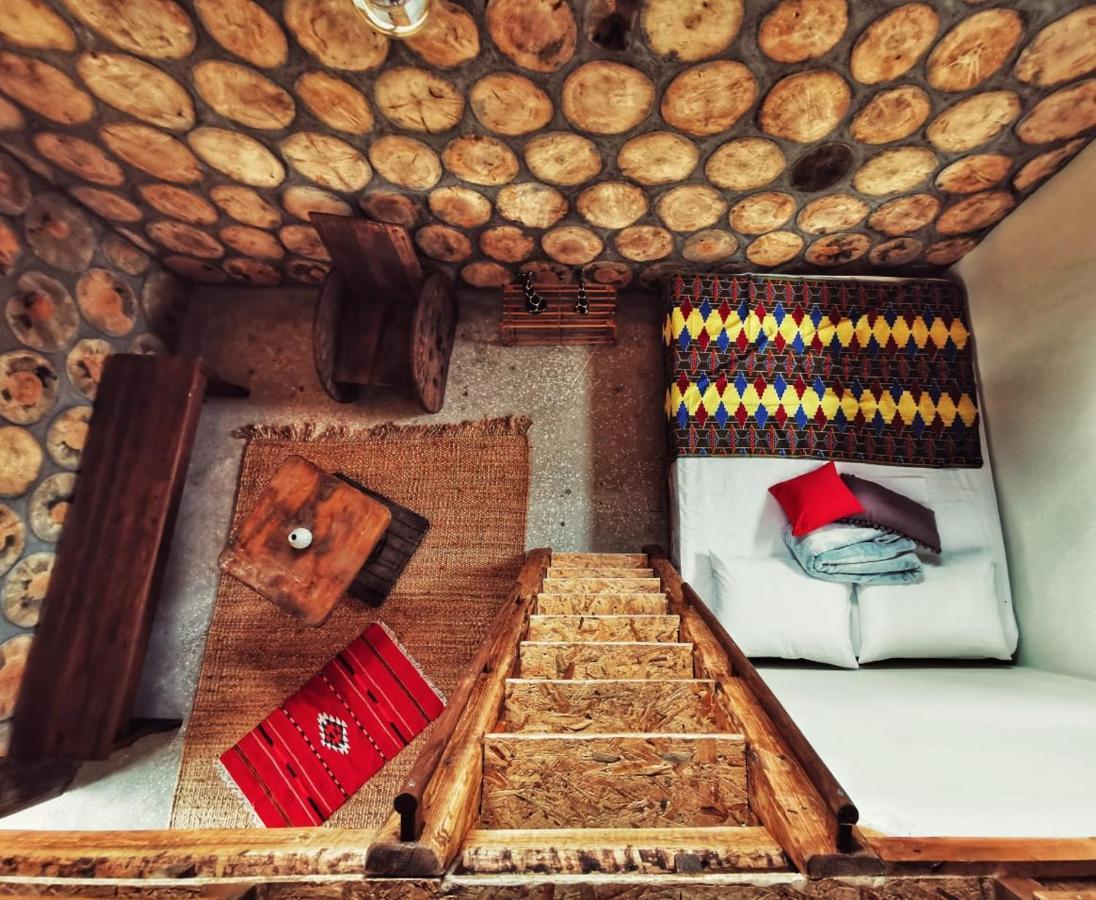 ホテル Nisi Glamping パラリア・ラホン エクステリア 写真