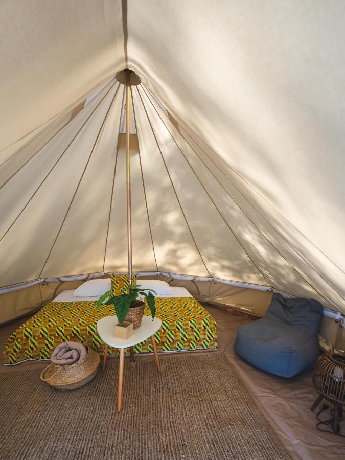ホテル Nisi Glamping パラリア・ラホン エクステリア 写真