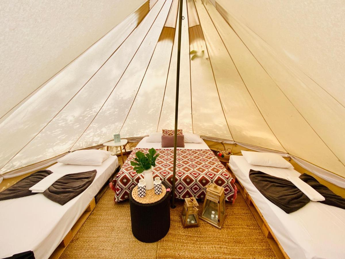 ホテル Nisi Glamping パラリア・ラホン エクステリア 写真