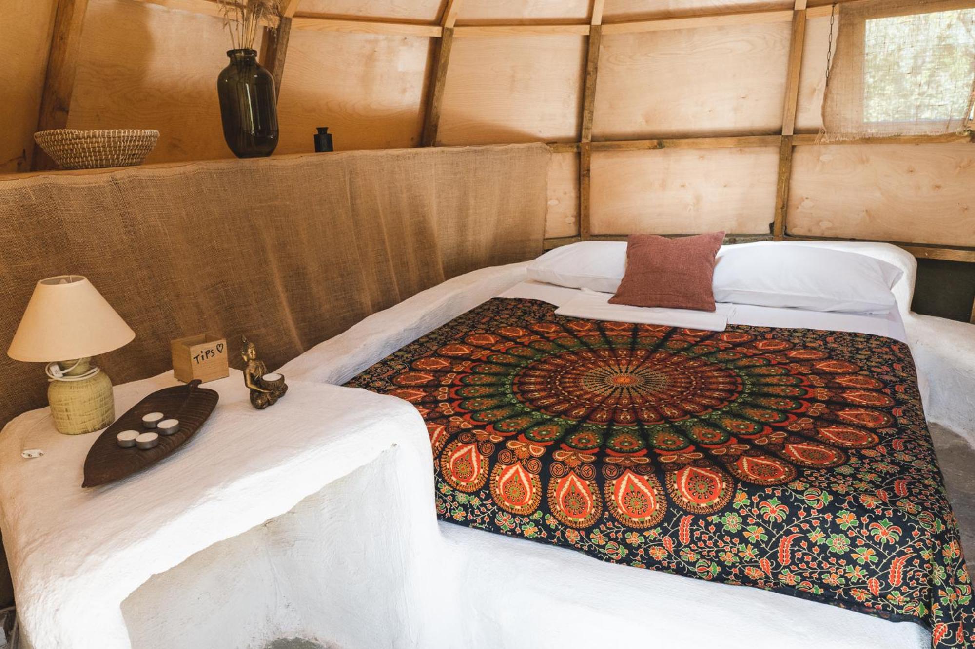 ホテル Nisi Glamping パラリア・ラホン 部屋 写真