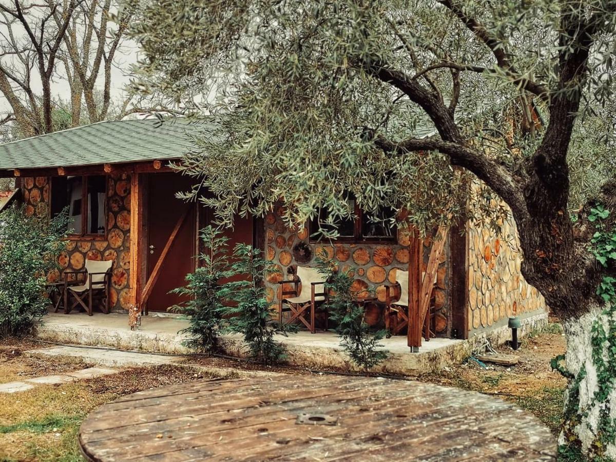 ホテル Nisi Glamping パラリア・ラホン エクステリア 写真